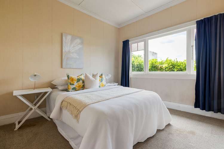 15 St Winifreds Avenue Hamilton East_9