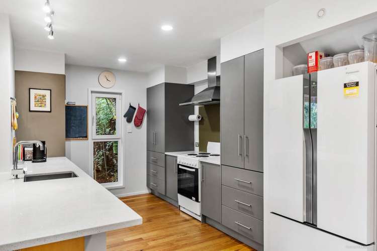 187 Laingholm Drive Laingholm_5