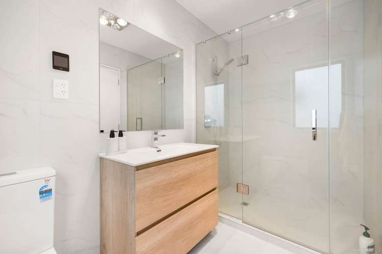 11B Sloane Street Glen Innes_13