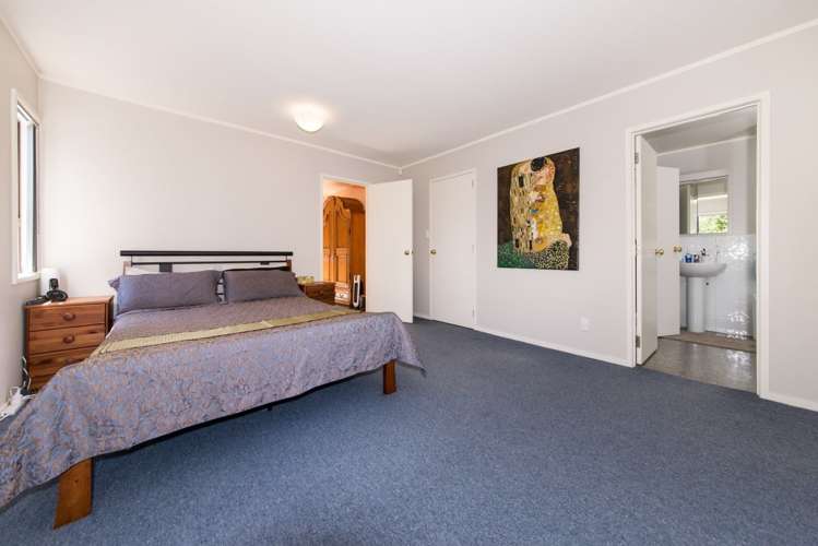 55 Covil Avenue Te Atatu South_14