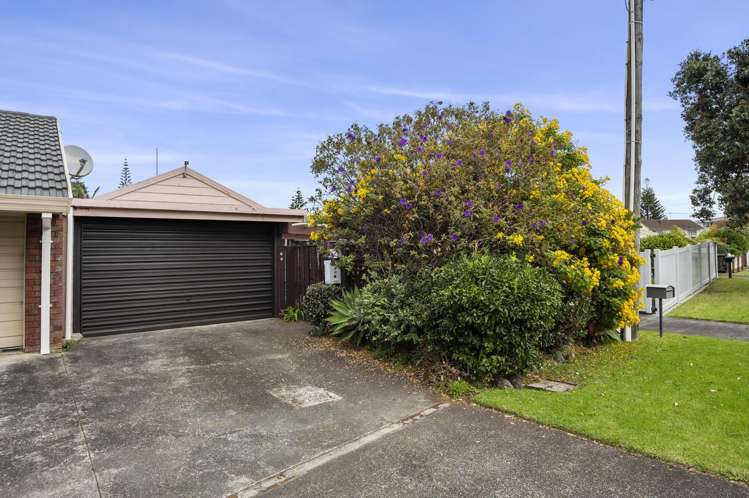 2/4 Beach Road Orewa_16