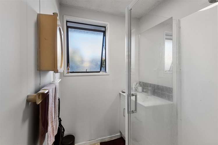 2/122 Tilford Street Woolston_6