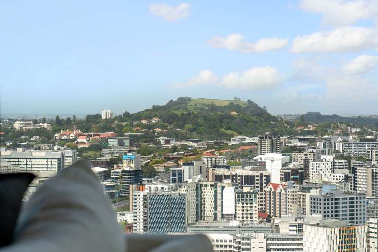 5203/10 Commerce Street City Centre_34