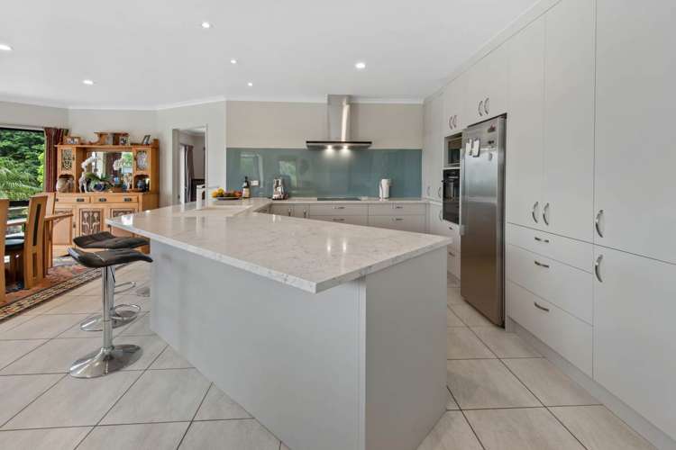 21 Going Road Matarau_9