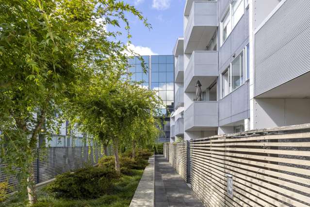 306/22 Fisher-Point Drive Freemans Bay_2