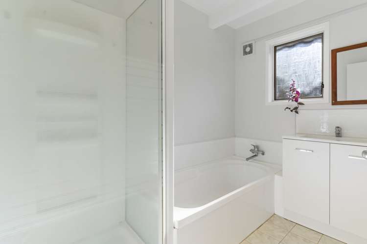 1/12 Anchor Place Beach Haven_7