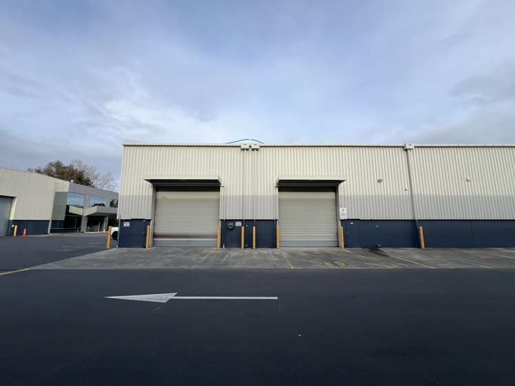 128 and 128A Hugo Johnston Drive Penrose_5