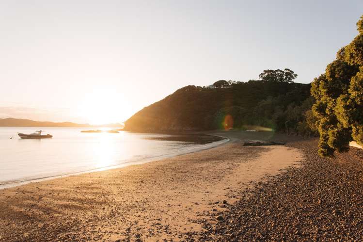1 Motuarohia Island Russell_19