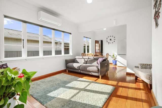 Sunny Alicetown Family Home