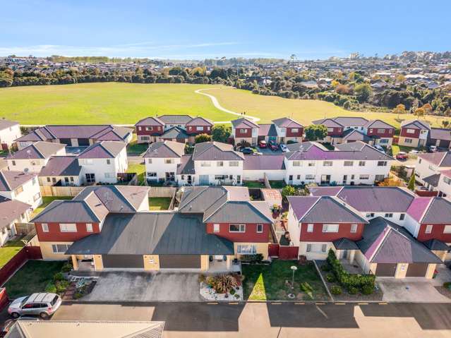 A Smart First Home in Sought-After Huntington