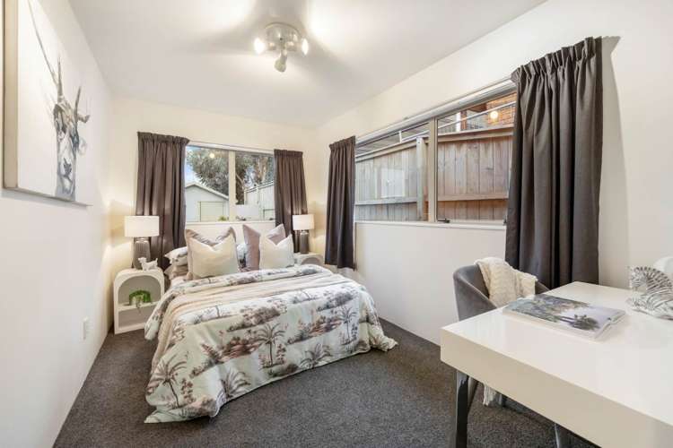 52 Hetherington Road Ranui_11