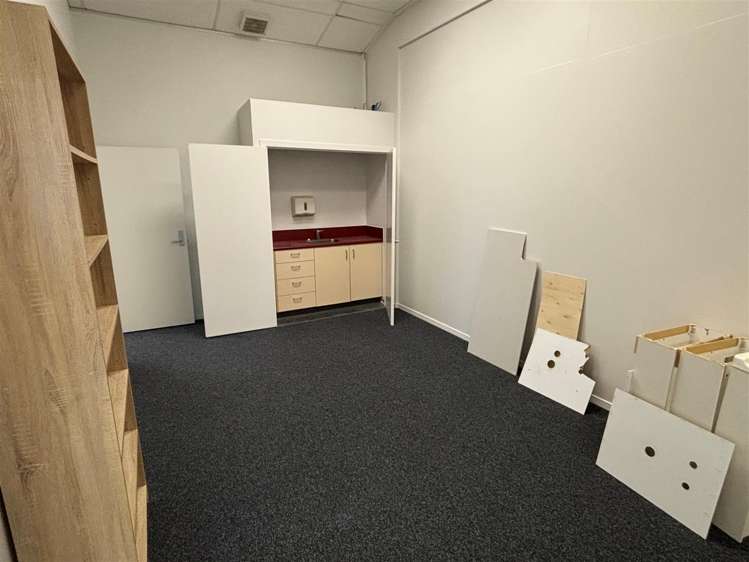 Unit 4 at 6 Tennyson Road Enderley_1