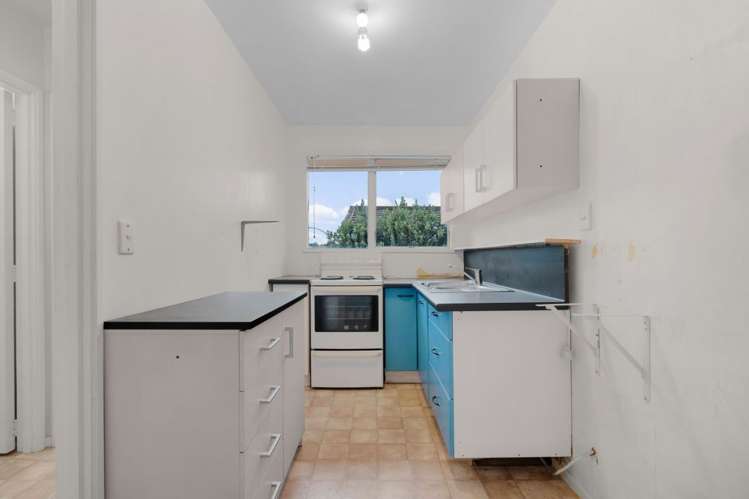 1/9 Woodcote Avenue Hornby_5