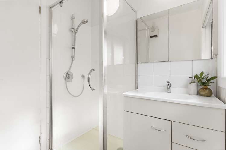 2/9 Howe Street Howick_13