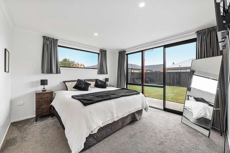 31 Corsair Crescent Burleigh_11