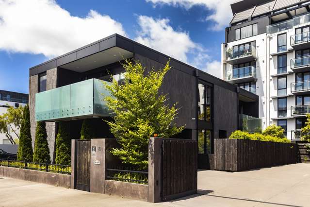 An exceptional standalone city home - parkside