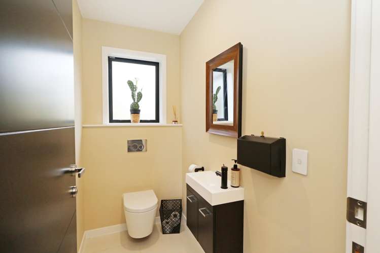 411 North Road Waikiwi_22