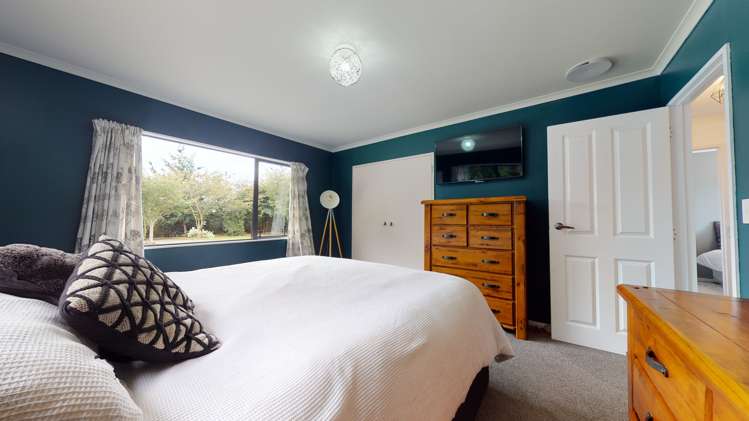 1101 Queen Street East Levin_12