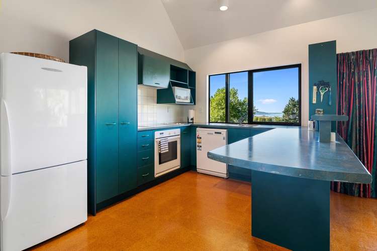 8 Mokoia Drive Tihiotonga_7