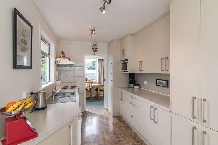 11 Konini Grove Raumati Beach_25