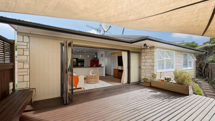 27 Manapouri Place Glenview_8