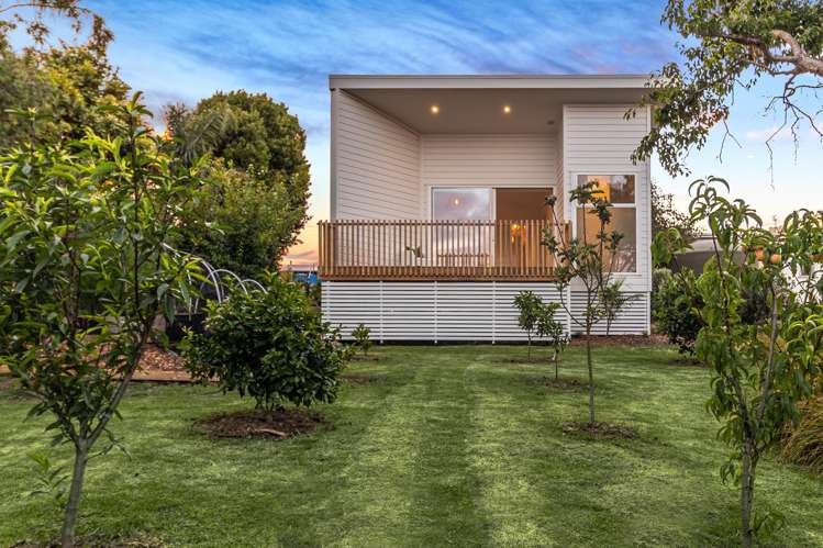 8 Tui Street Oneroa_3