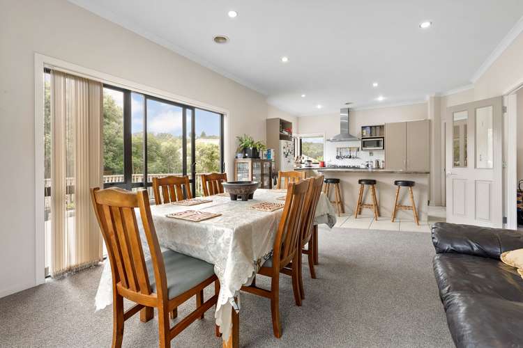 33 Te Puia Drive Aotea_6