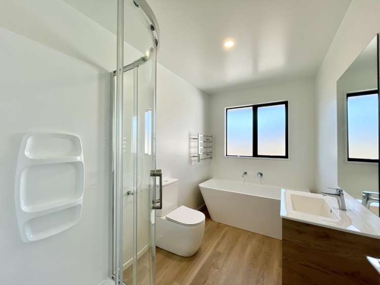 44 Lennon Drive 11103_9
