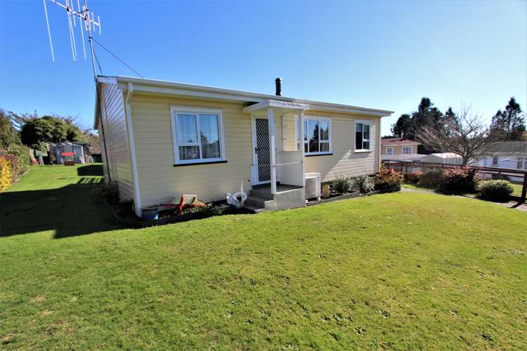 4 Esk Crescent Tokoroa_17