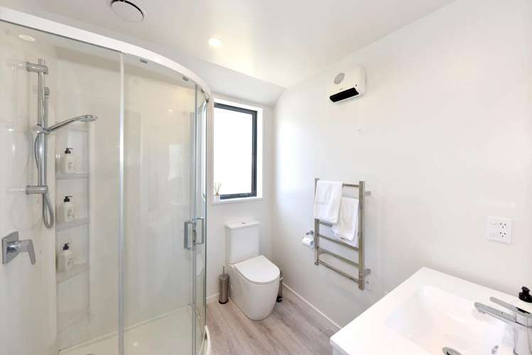 2/30 Raleigh Street Bishopdale_5