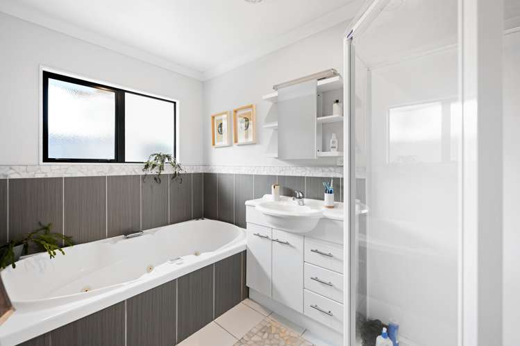 10 Cherie Close Rototuna_18