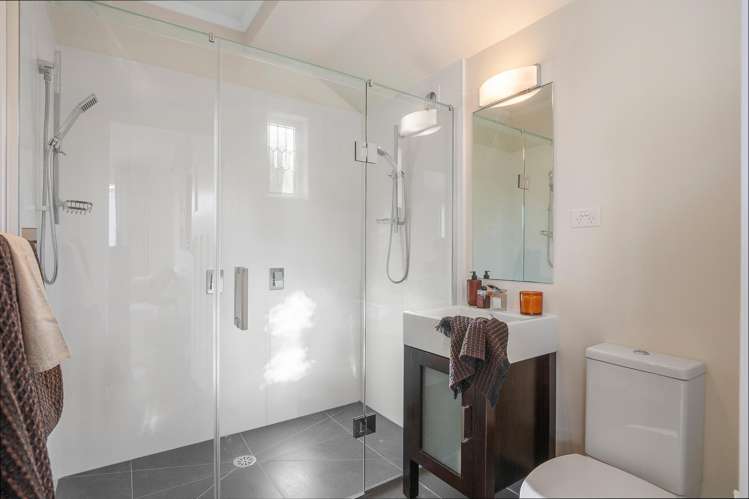 3 Aratonga Avenue Greenlane_16