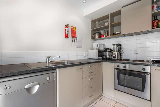 14/31 Poulson Street Addington_3