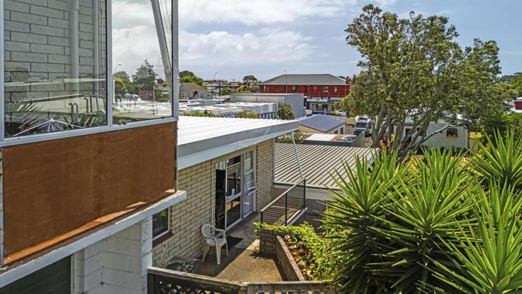 2/194 Powderham Street New Plymouth Central_18