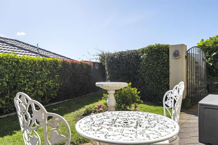 6 Downing Place Welcome Bay_12