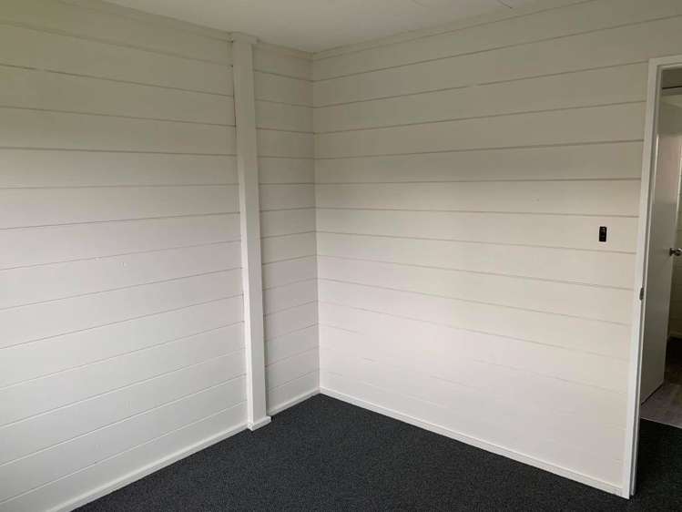 18a Leslie Ave 11073_1