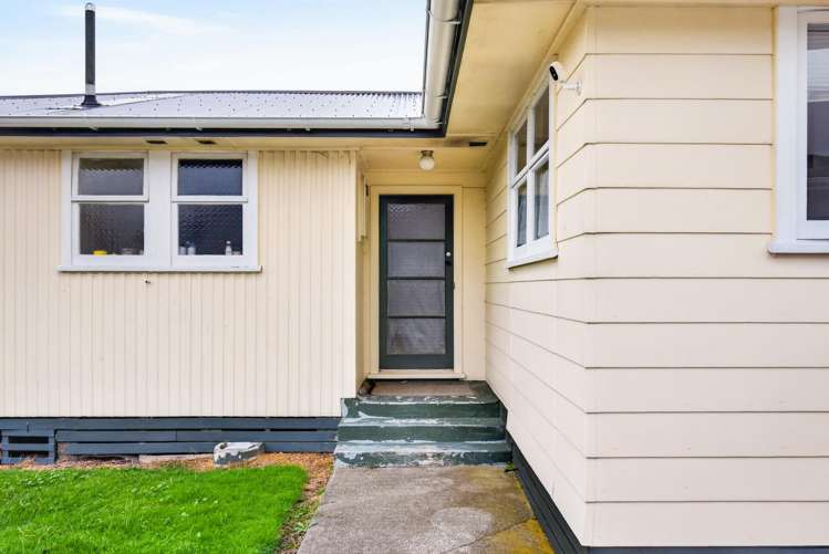 5 Neal Crescent Onekawa_14