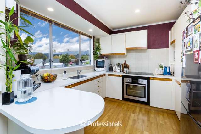 19 Haylock Grove Totara Park_3