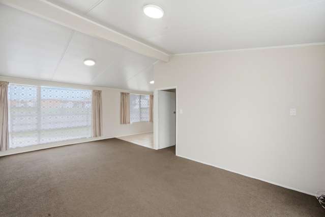 6 Comet Crescent Mangere_1