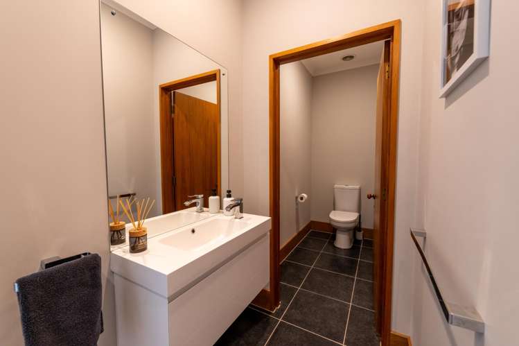 741 Waimea Valley Road Mandeville_24