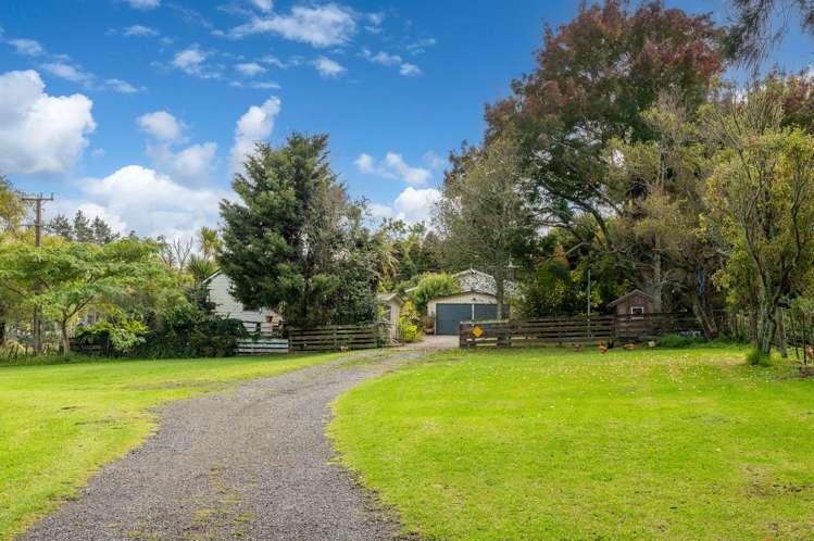 1021 Kahikatea Flat Road Waitoki_3