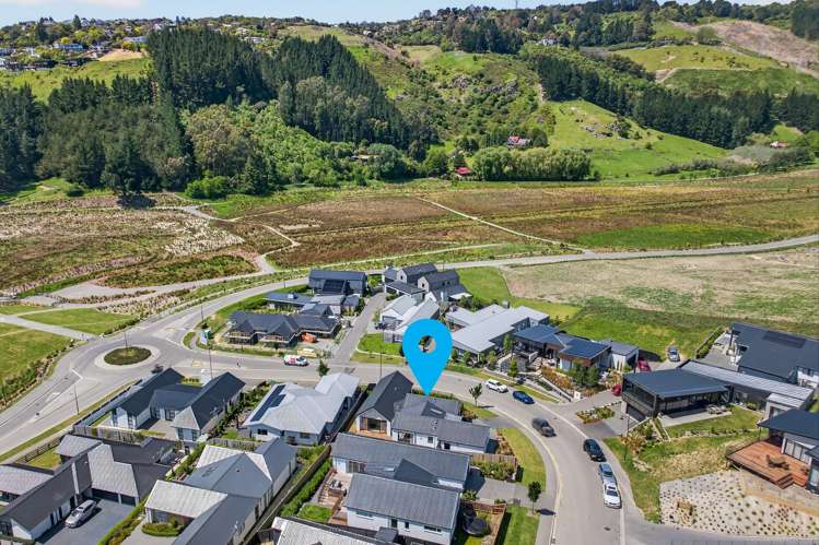 6 Round Hill Rise Cracroft_34