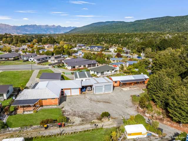 Manapouri Magic with Guest Cottages