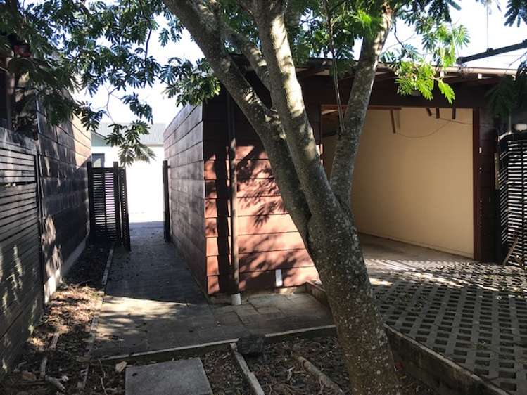 20 Kirikiri Lane East Tamaki_10