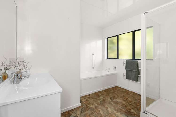 81 Hikanui Drive Havelock North_16