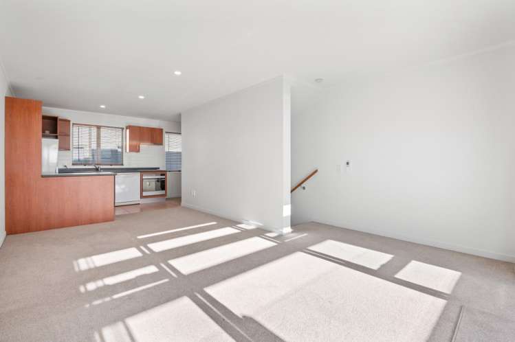 6/8 Rendall Place Eden Terrace_3