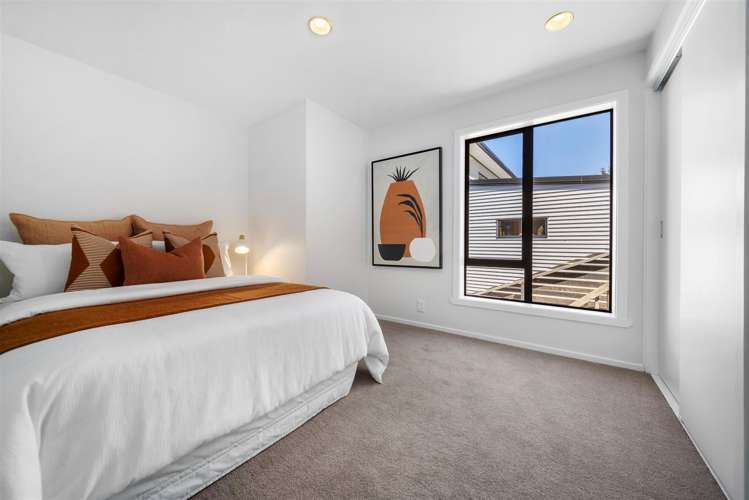 138b Wynyard Crescent Fernhill/Sunshine Bay_11