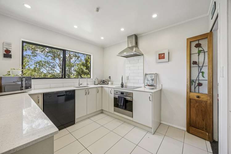 2/149 Glengarry Road Glen Eden_6