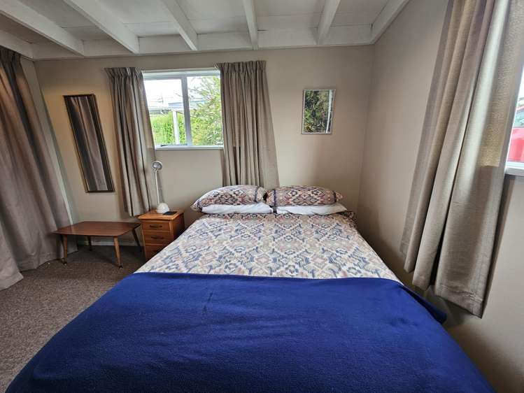 1 Ngaio Street Kaka Point_10