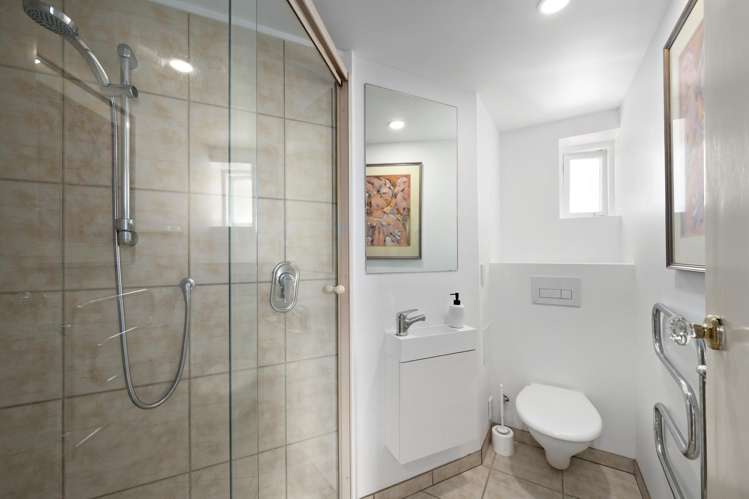 9/202 Oriental Parade Oriental Bay_11